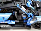 LEGO Technic McLaren Senna GTR - Portes en élytre