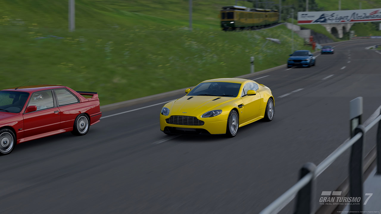 Aston Martin V8 Vantage S '15 - Stock